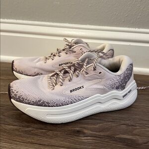 Brooks Ghost Max 2